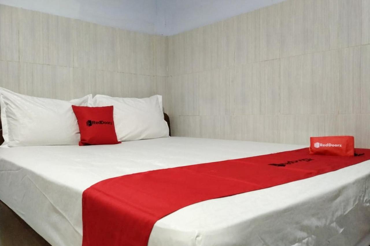 Reddoorz @ Hotel Surabaya Sumenep Ngoại thất bức ảnh