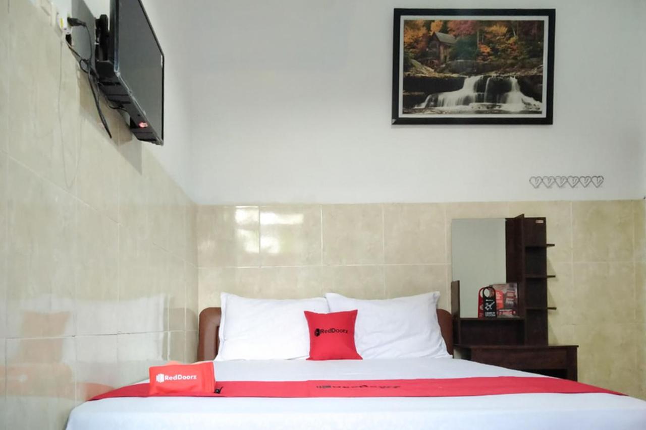 Reddoorz @ Hotel Surabaya Sumenep Ngoại thất bức ảnh