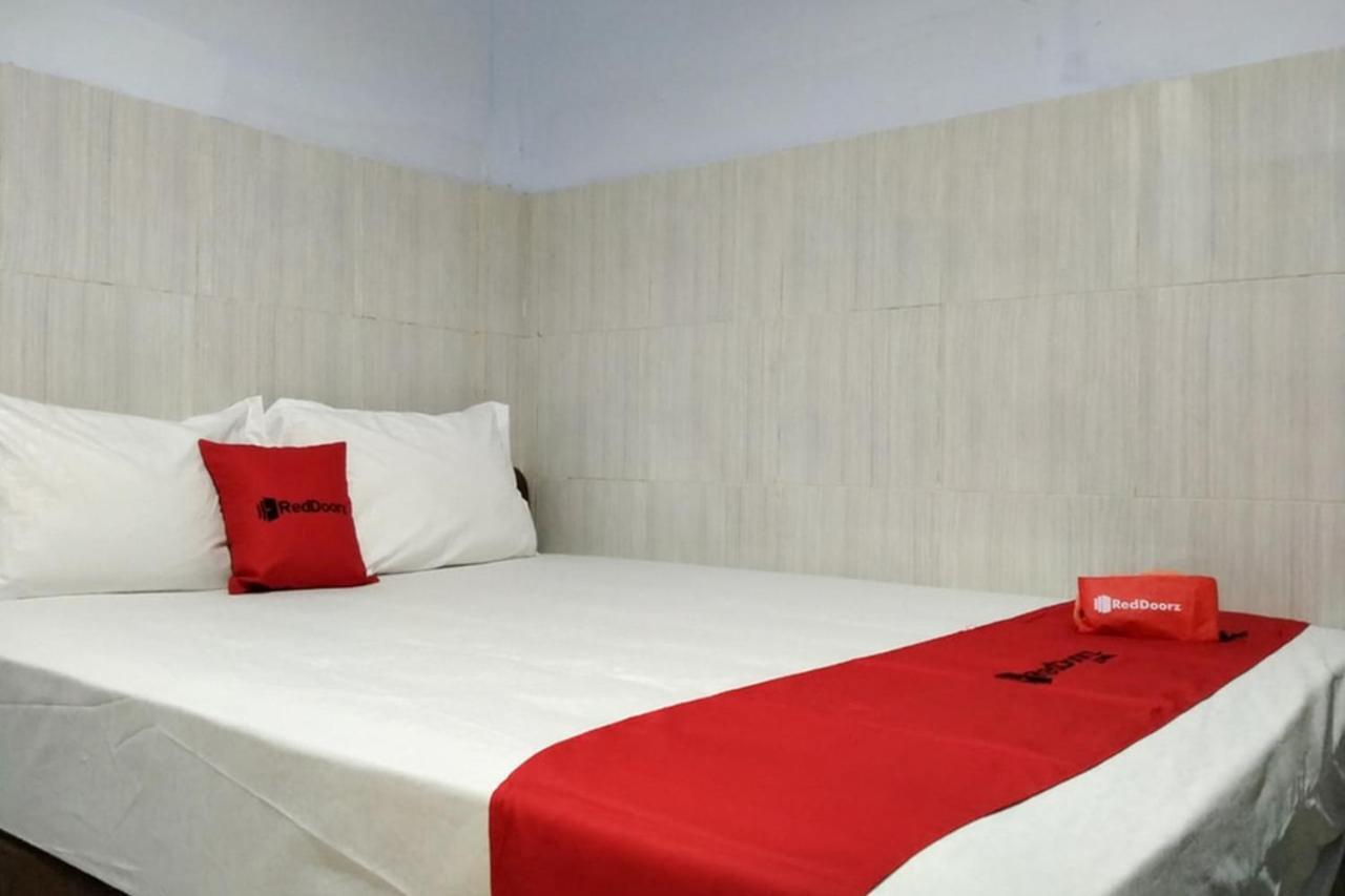 Reddoorz @ Hotel Surabaya Sumenep Ngoại thất bức ảnh